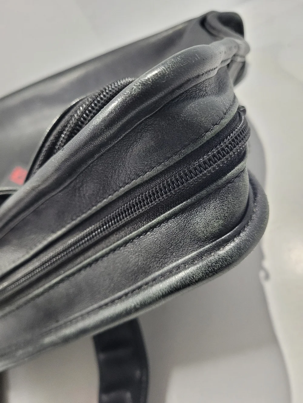 TUMI 907D3 GENUINE LEATHER SLIM BUSINESS BAG BRIEFCASE BLACK